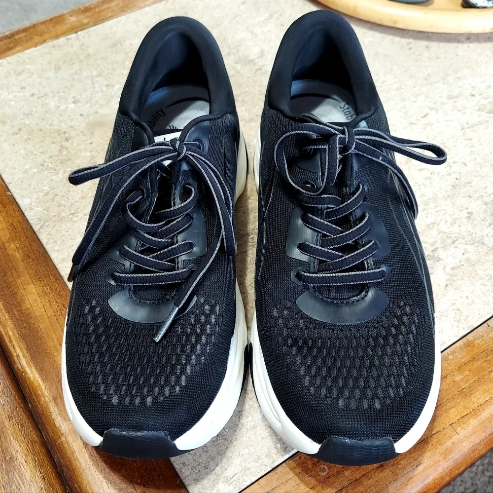 Dansko Woman's Pace Black Size 38